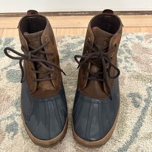 Men’s sperry duck boots size 8.5